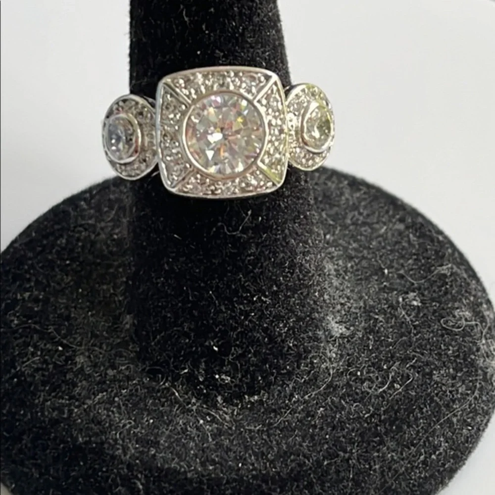 Art Deco-Inspired Ring with rhinestones and crystals
